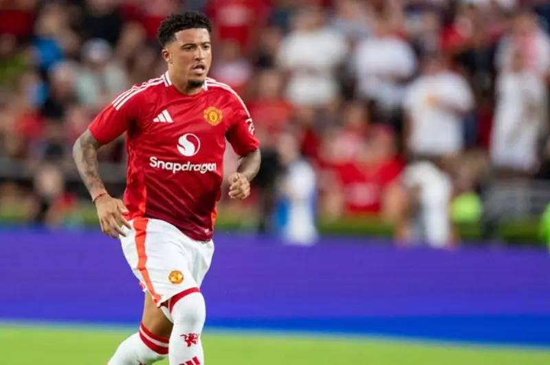 مانشستر يونايتد يعمل على تجديد عقد سانشو لتفادي رحيله مجاناً