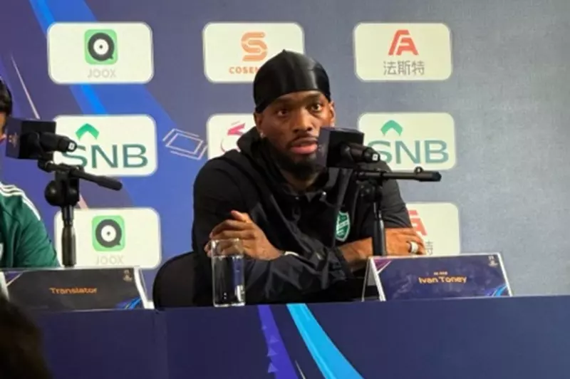 إيفان توني: تجارب صعبة وتحديات في ملعب غير مناسب