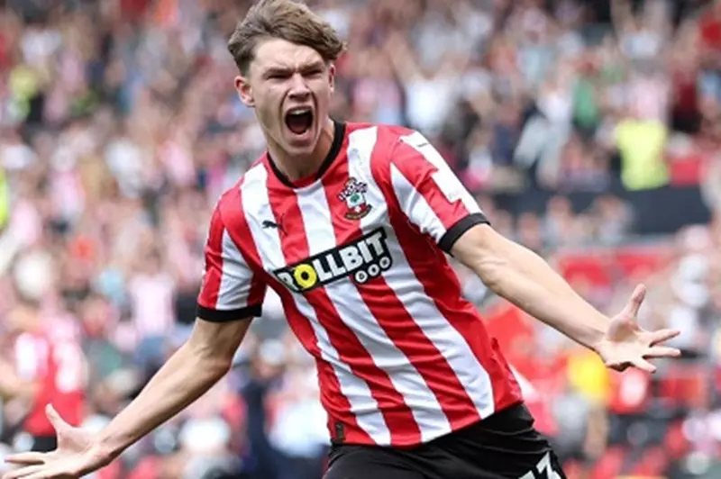 إيفرتون يخطط لتسجيل صفقة تاريخية في سوق الانتقالات