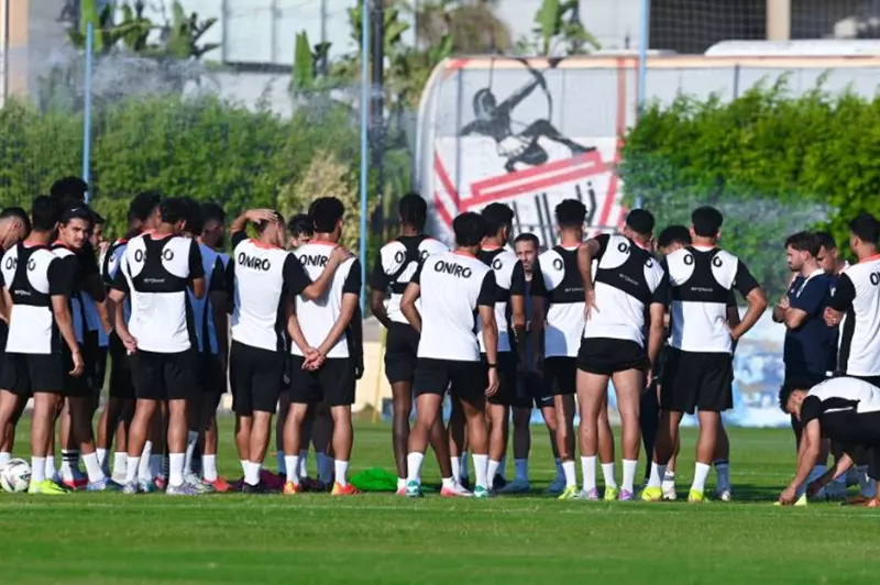 المستجدات الرياضية: أزمة الأهلي والإسماعيلي واستبعاد لاعبي الزمالك