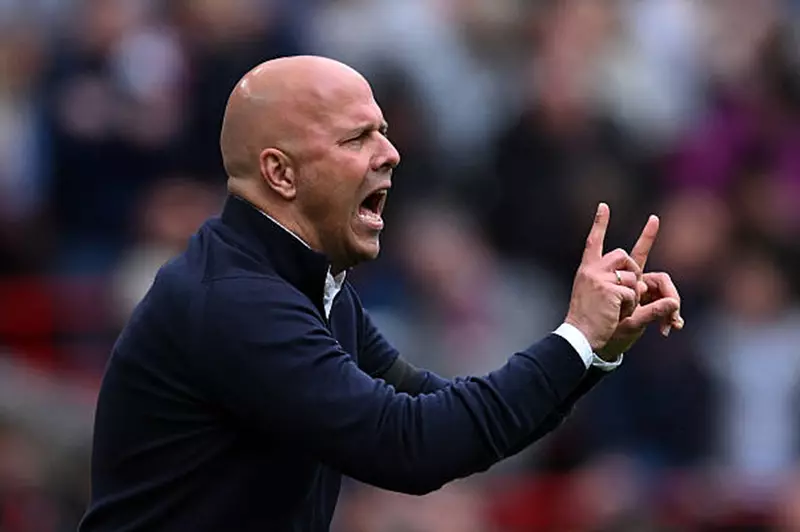 تحليل تأثير الصداع على أداء سلوت قبل مواجهة نيوكاسل