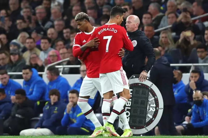 راشفورد ورونالدو ومورينيو: آراء حول تحديات مانشستر يونايتد