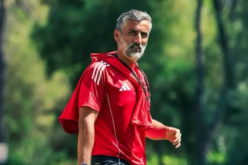 قناعات ريبيرو وتحديات طموحات الجماهير في الأهلي