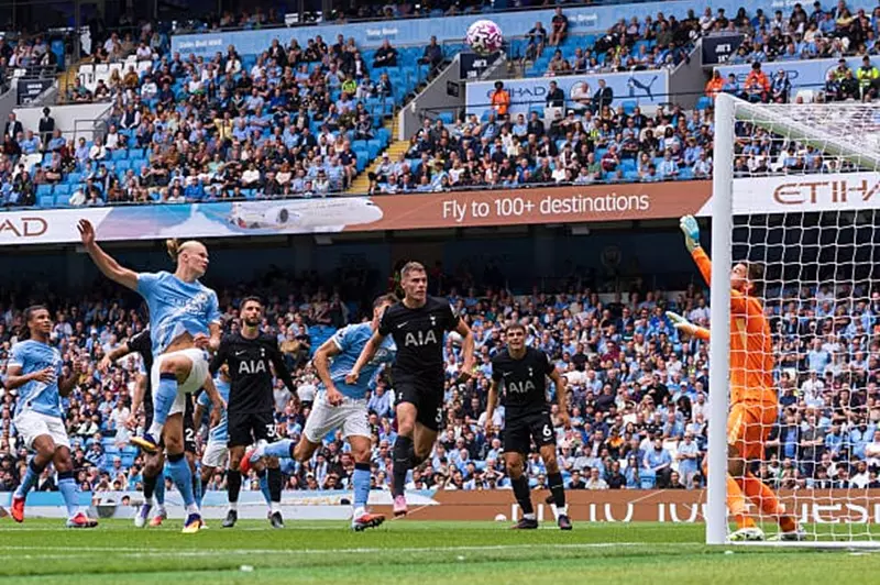 مانشستر سيتي يواجه الصعوبات في ملعب الاتحاد: الخسارة الرابعة أمام الفريق المنافس