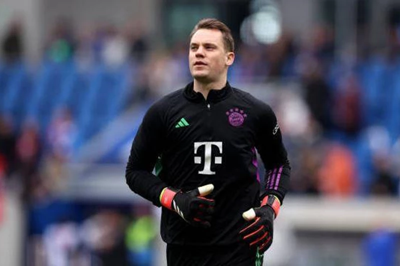 نوير يحقق إنجازات تاريخية في الدوري الألماني للموسم العشرين